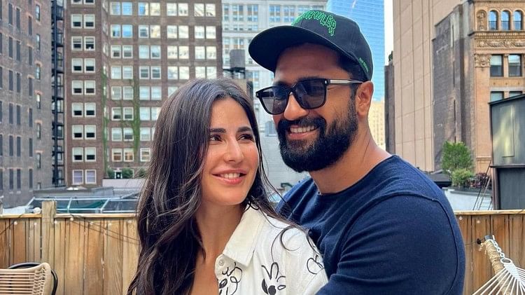 Vicky-Katrina: विक्की कौशल का स्पेशल डांस देख ब्लश करने लगीं कटरीना कैफ, वीडियो देख फैंस बोले- बेस्ट जोड़ी