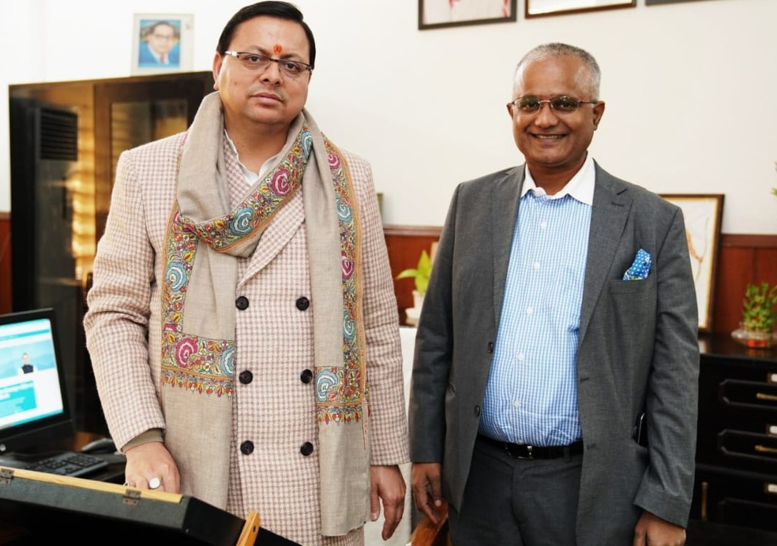 मुख्यमंत्री से मिले एम्मार इंडिया के सीईओ जोशीमठ भू-धंसाव से प्रभावितों के लिये प्री फेब्रिकेटेड हट्स बनाने में सरकार का करेगें सहयोग