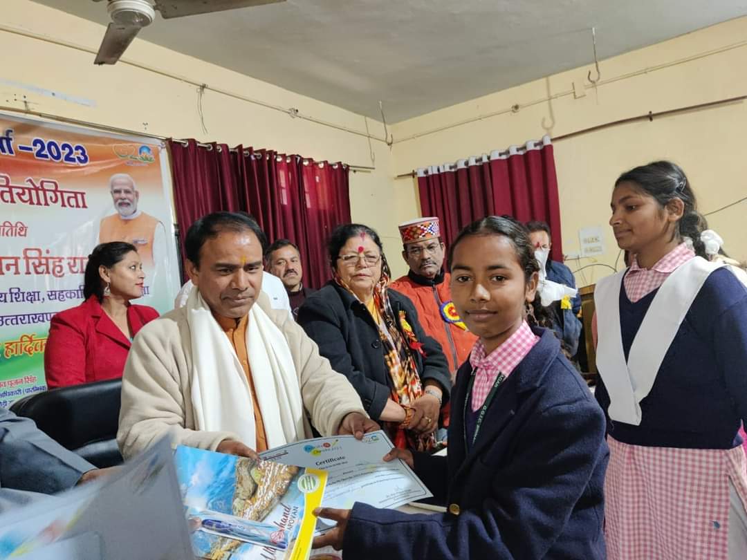 परीक्षा पर चर्चा’ कार्यक्रम की तैयारी पूरी: डॉ0 धन सिंह रावत सूबे के 5464 स्कूलों में होगा कार्यक्रम का सजीव प्रसारण 10 लाख से अधिक छात्र-छात्राएं करेंगी प्रतिभाग