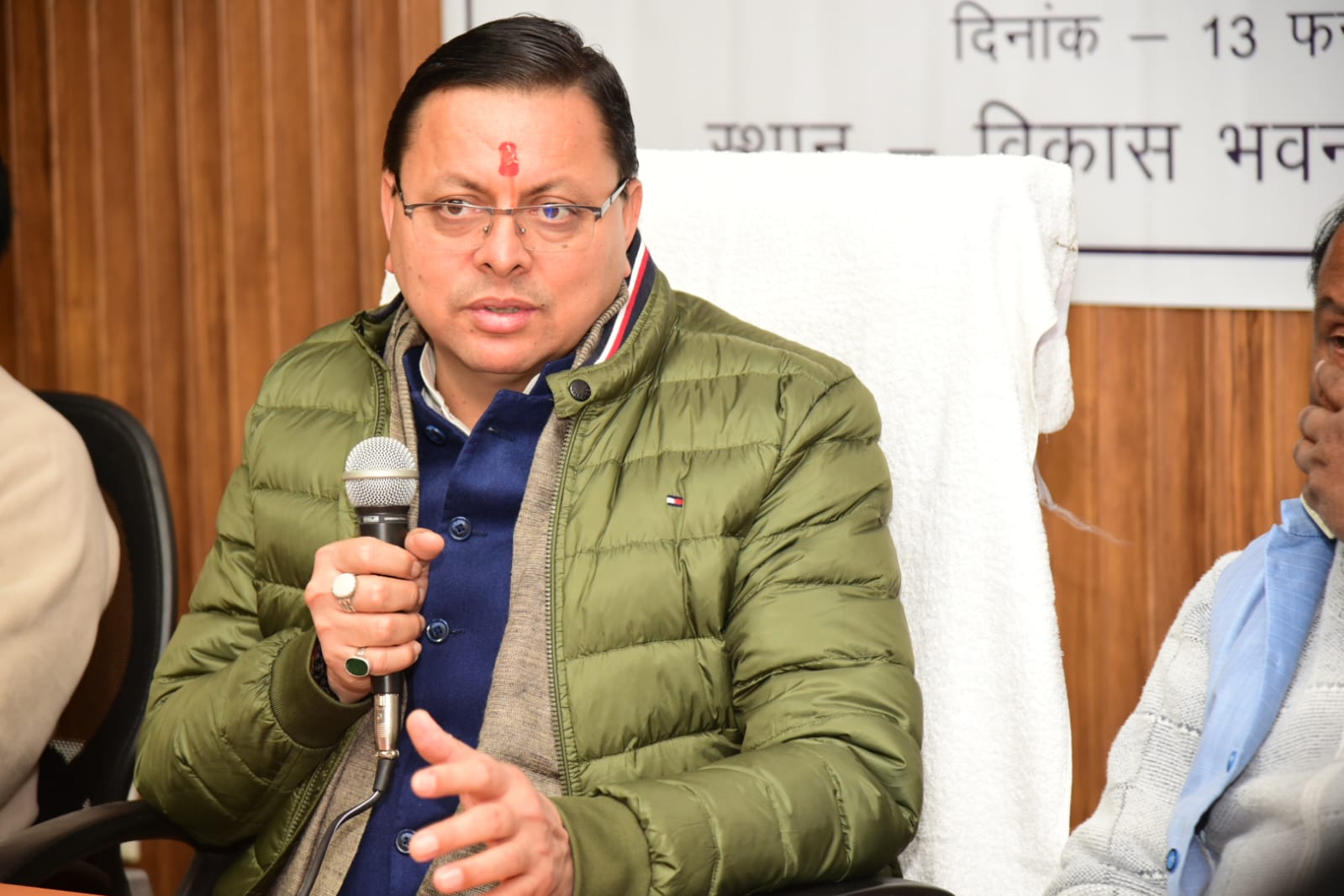 जोशीमठ क्षेत्र के आपदा प्रभावित परिवारों / व्यक्तियों की भूमि तथा भवनों के मुआवजे तथा स्थायी विस्थापन के सम्बन्ध में मंत्रिमंडल में यह सभी फैसले लिए गए ..