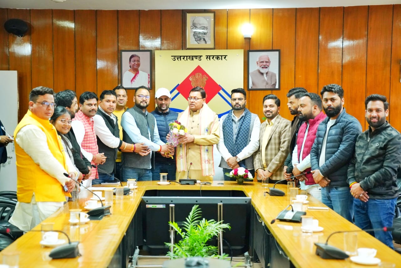 मुख्यमंत्री बोले प्रदेश के बेटे एवं बेटियों के भविष्य के साथ कोई खिलवाड़ नहीं होने दिया जायेगा गरीब बच्चों को भी नौकरी के पूरे अवसर मिले, इसके लिए राज्य में सख्त नकल विरोधी कानून लागू किया गया है