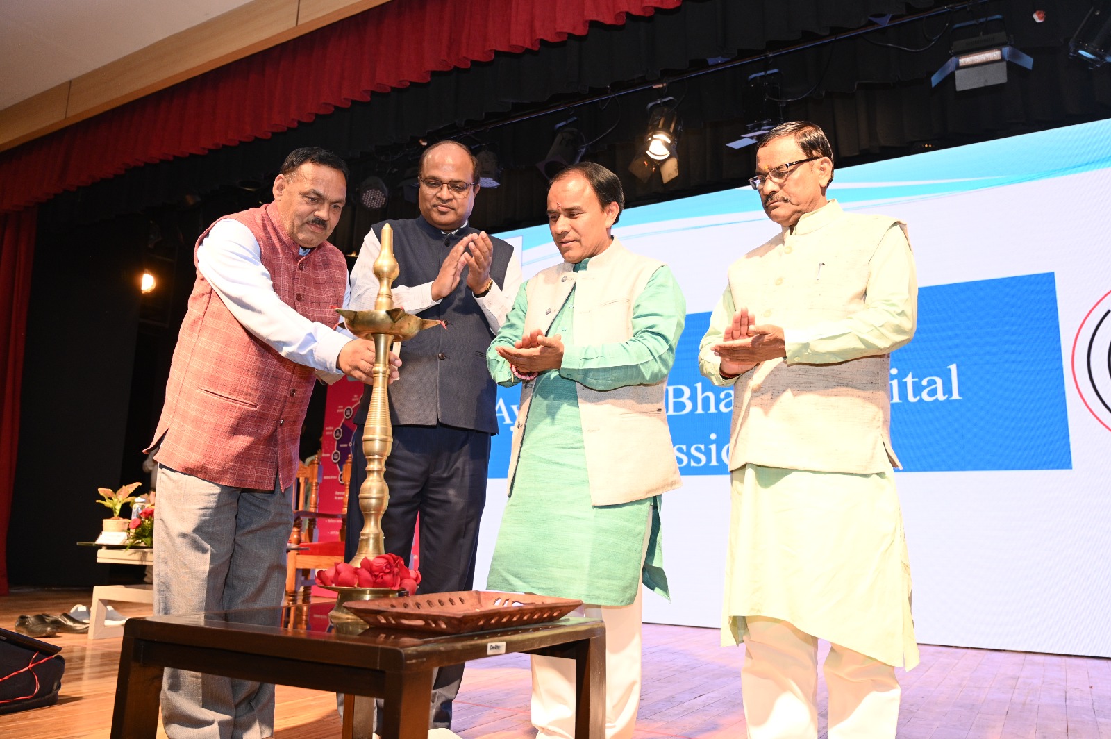 सूबे में बनेगा डिजिटल हेल्थ केयर इकोसिस्टमः डॉ. धन सिंह रावत