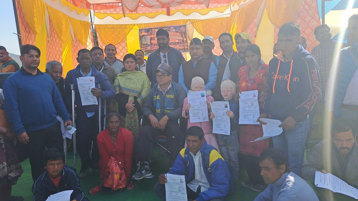 कल्जीखाल विकास खण्ड़ में क्षेत्र पंचायत बैठक एवं बहुउद्देशीय शिविर सम्पन्न