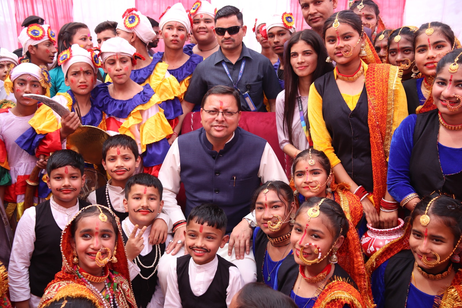 मुख्यमंत्री पुष्कर सिंह धामी ने खटीमा पहुंचकर शिक्षा भारती आदर्श स्कूल के वार्षिक समारोह का शुभारम्भ किया।