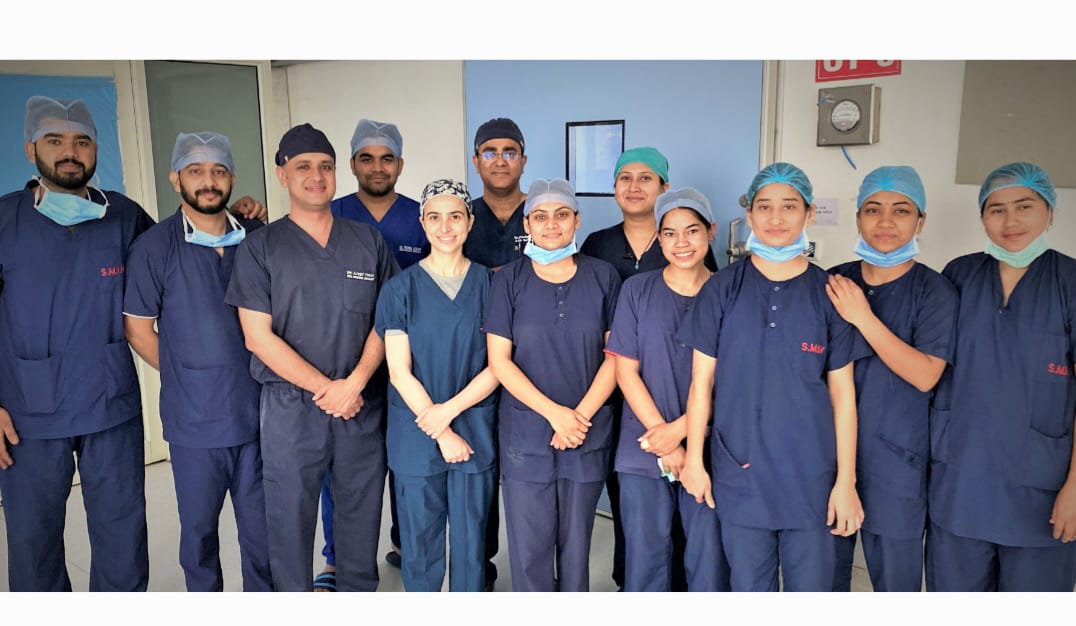 डबल स्टेंटिंग ने श्री महंत इन्दिरेश अस्पताल में एडवांस खाने की नली के कैंसर वाले एक युवक को बचाया.. डॉक्टर सहित उनकी टीम को बधाई