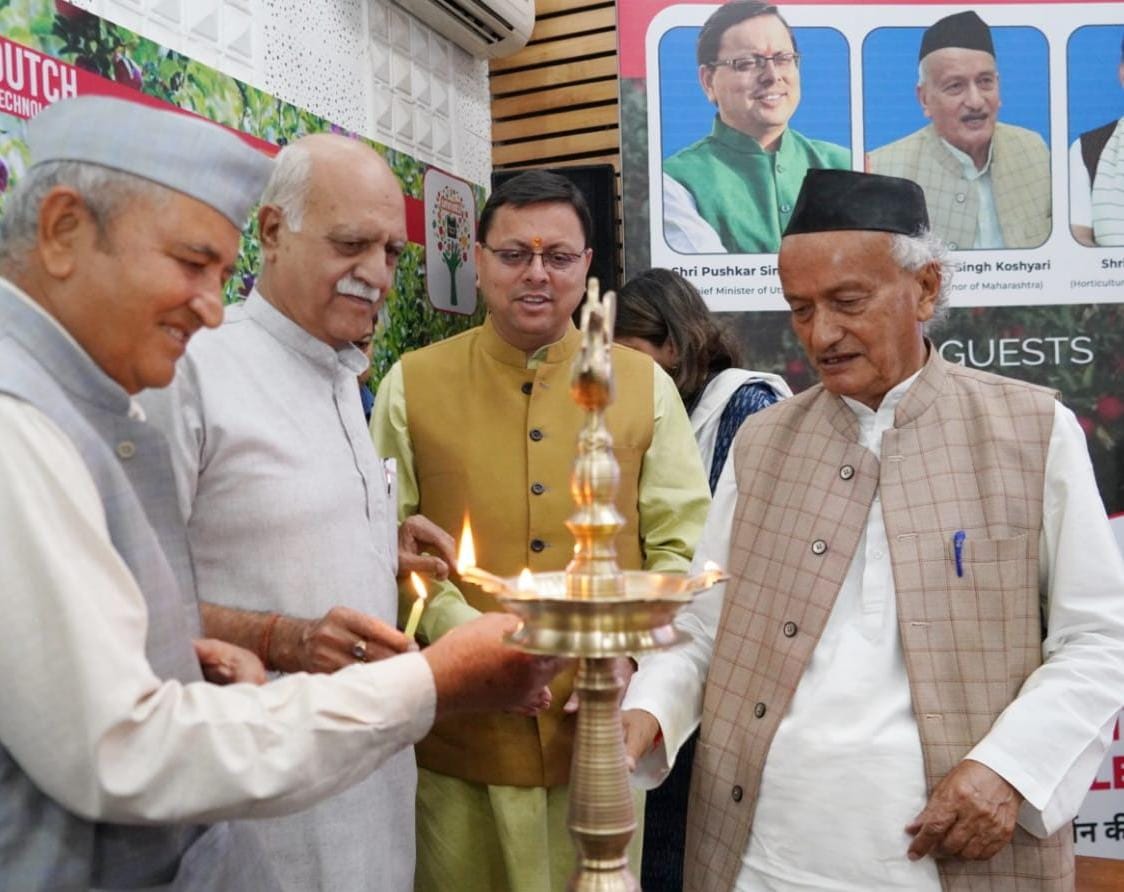 मुख्यमंत्री पुष्कर सिंह धामी ने कहा कि जीवन में किसी लक्ष्य को पाने के लिए संकल्प के साथ आगे बढ़ना बहुत जरूरी है। जब हम किसी लक्ष्य को पूरा करने का संकल्प लेते हैं तभी कोई परिवर्तन आता है