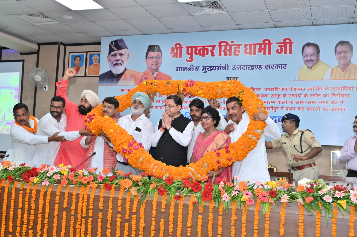 गरीबों के कल्याण एवं सशक्तिकरण के लिये प्रतिबद्ध है राज्य सरकार : मुख्यमंत्री धामी