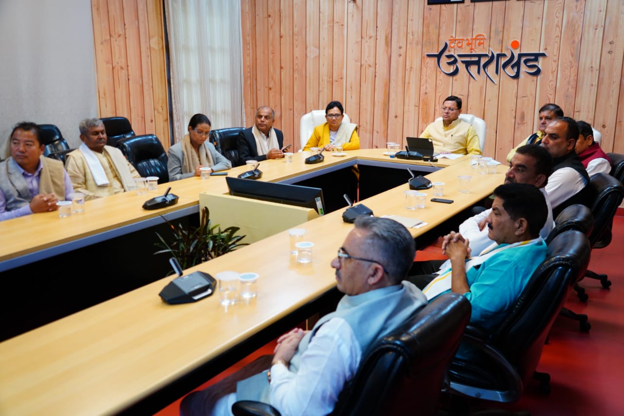 मुख्यमंत्री ने प्रतिनिधिमण्डल के सदस्यों से कहा कि नेपाल के विकास के लिए जो भी सहयोग की आवश्यकता होगी, हर संभव मदद की जायेगी