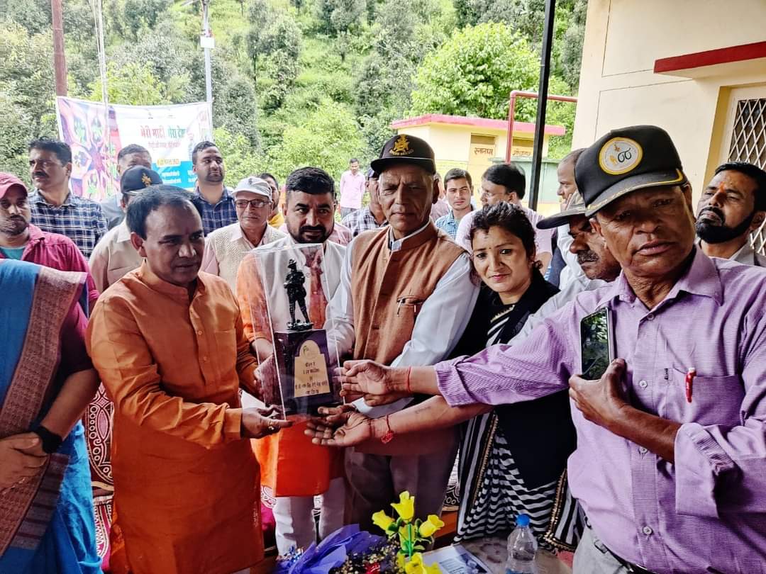 शहीदों के आंगन की मिट्टी लेकर पहुचायेंगे राष्ट्रीय युद्ध स्मारक