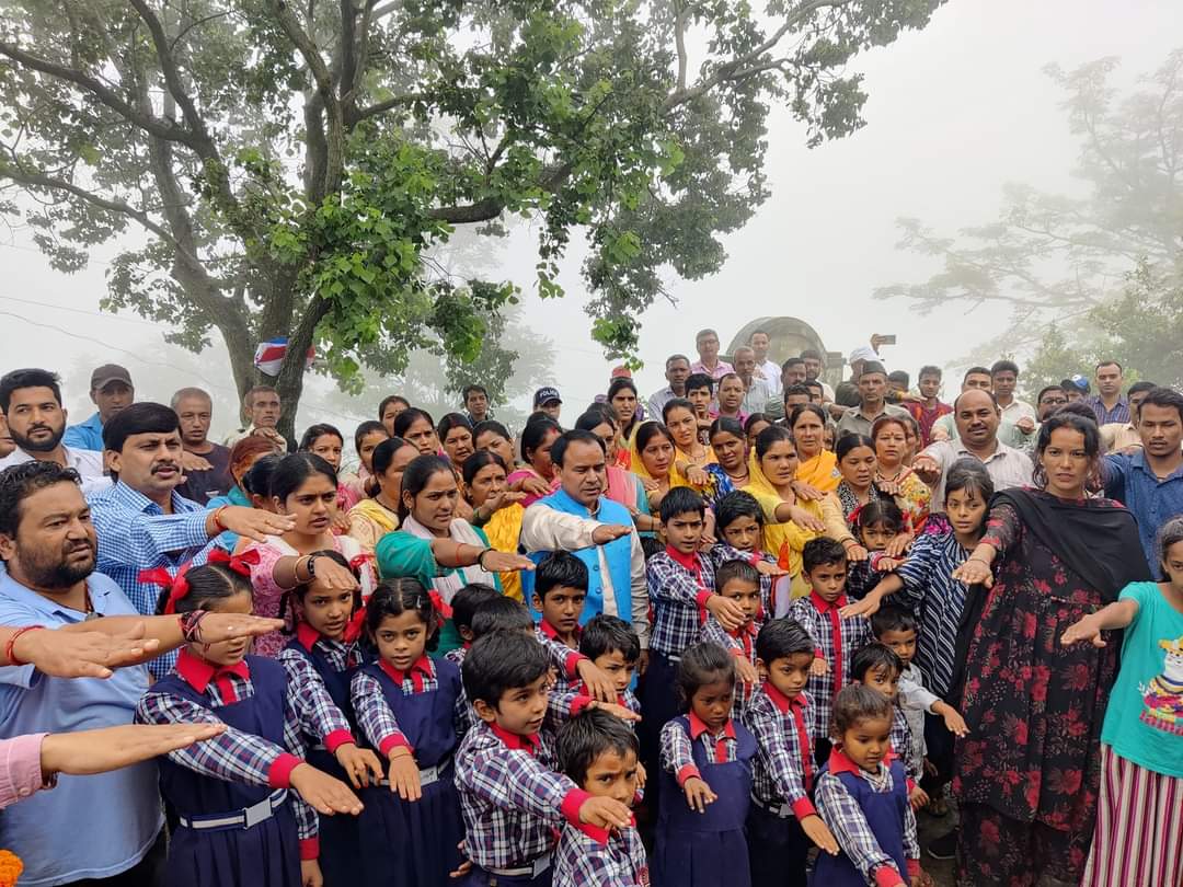 मेरी माटी मेरा देश अभियान के तहत रिखणीखाल में अमर शहीदों को दी श्रद्धांजलि