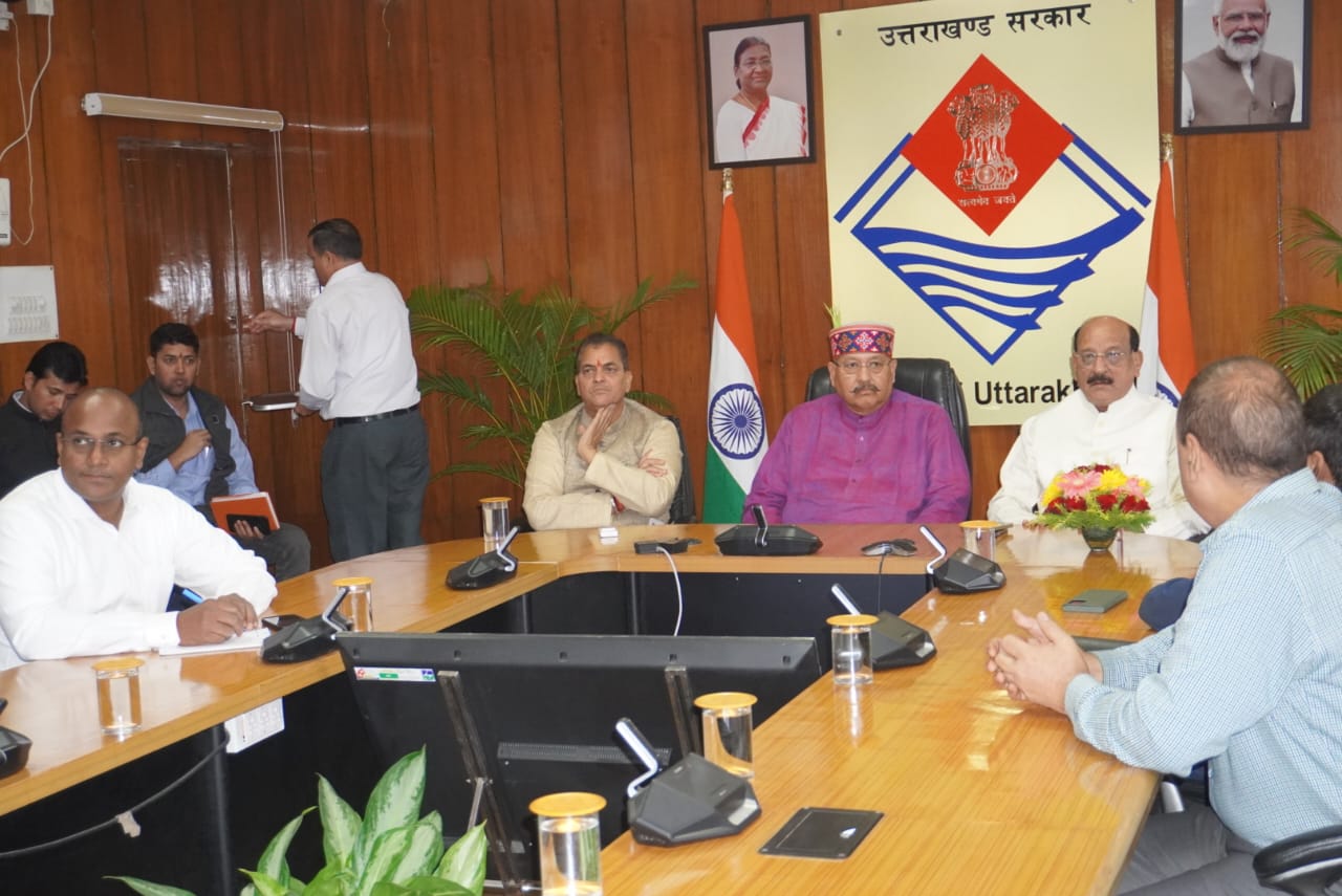 माह दिसम्बर में आयोजित समिट की तैयारियों के क्रम में 26 अक्टूबर को चेन्नईमें रोड शो किया जाएगा। जिसमें कैबिनेट मंत्री सतपाल महाराज शामिल होंगे, जबकि 28 अक्टूबर को मुंबई में रोड शो में कैबिनेट मंत्री सुबोध उनियाल शिरकत करेंगे।