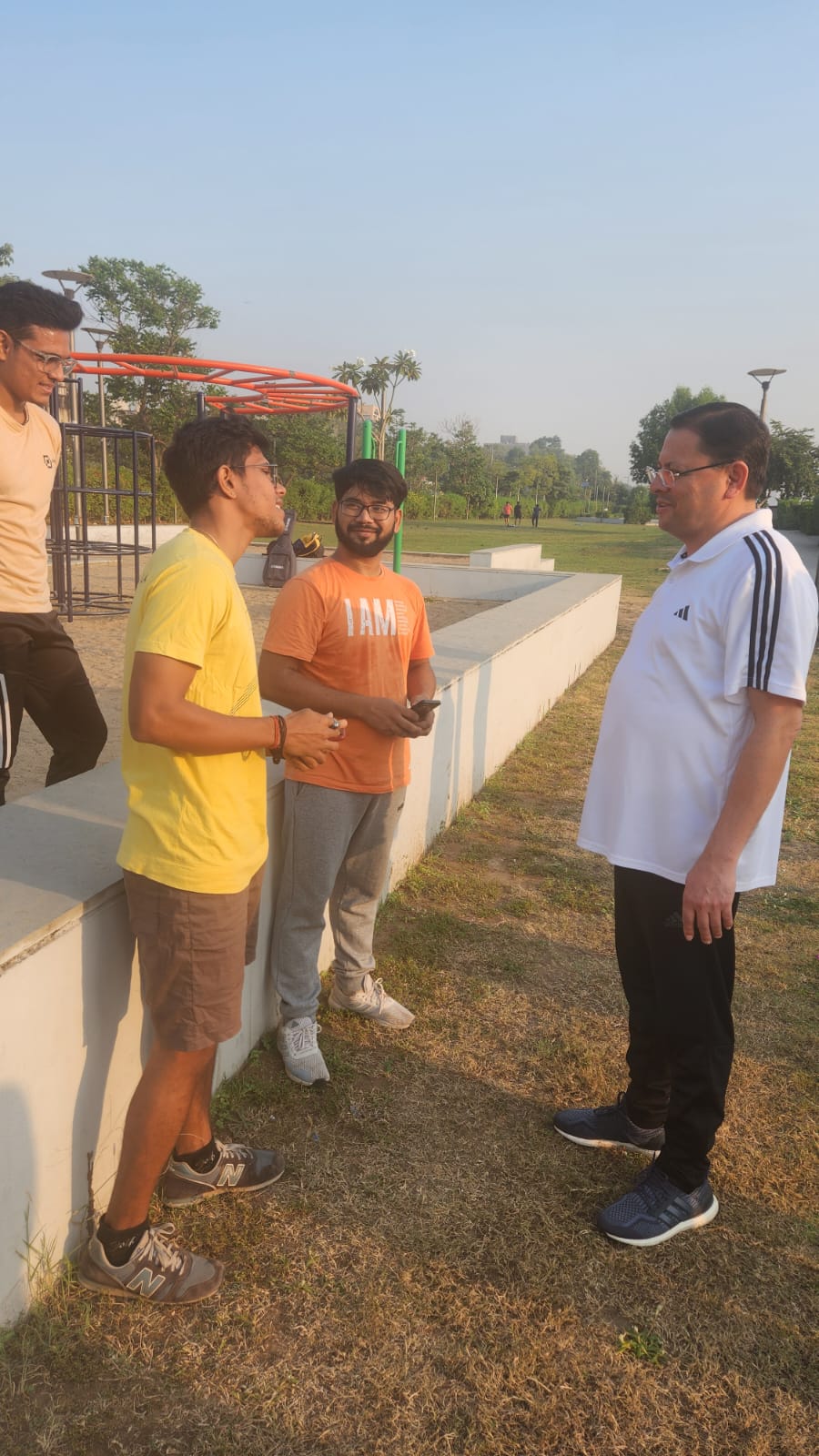 साबरमती रिवर फ्रंट को बहुआयामी रूप से विकसित कर पर्यटन केंद्र बनाने का अभूतपूर्व कार्य गुजरात प्रदेश के तत्कालीन मुख्यमंत्री एवं वर्तमान में देश के प्रधानमंत्री नरेंद्र मोदी के नेतृत्व व मार्गदर्शन में हुआ है