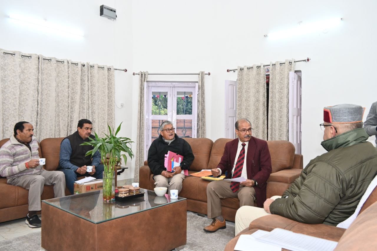 मंत्री गणेश जोशी ने विजय दिवस के अवसर पर आ सभी व्यवस्थाएं समय पर पूर्ण करने के निर्देश दिए