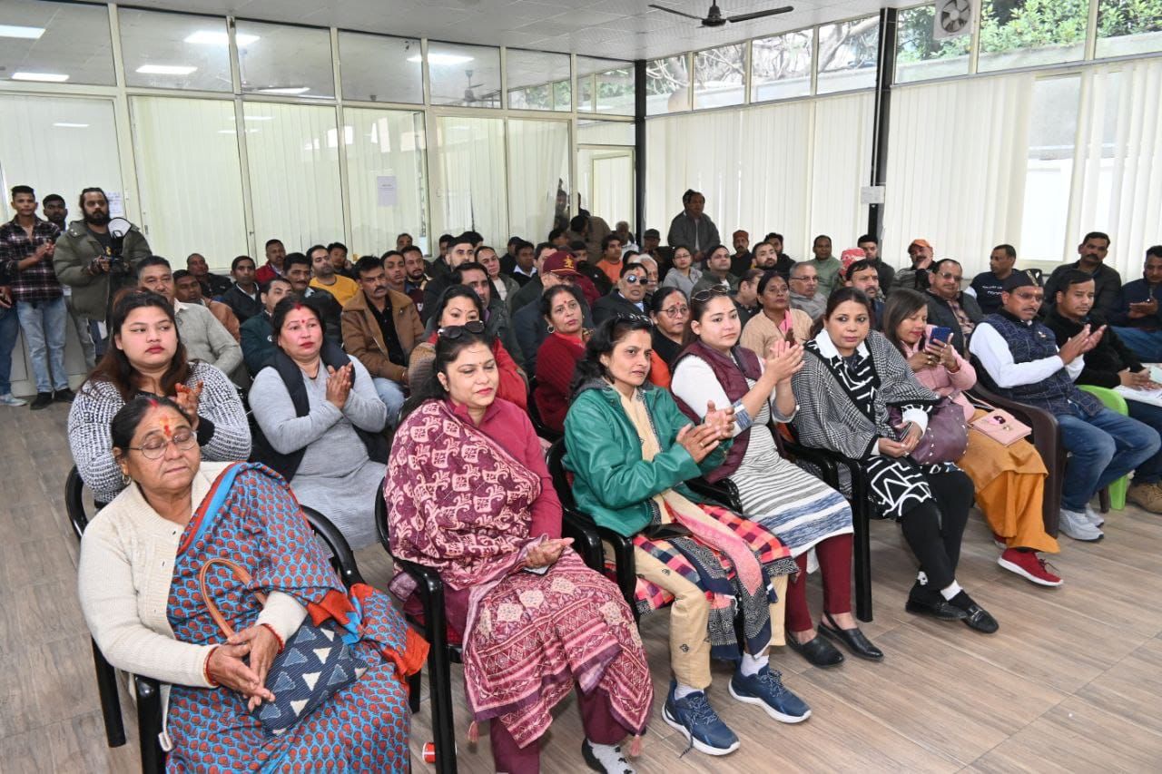विकसित भारत संकल्प यात्रा के संबंध में आयोजित बैठक में किया कैबिनेट मंत्री गणेश जोशी ने प्रतिभाग