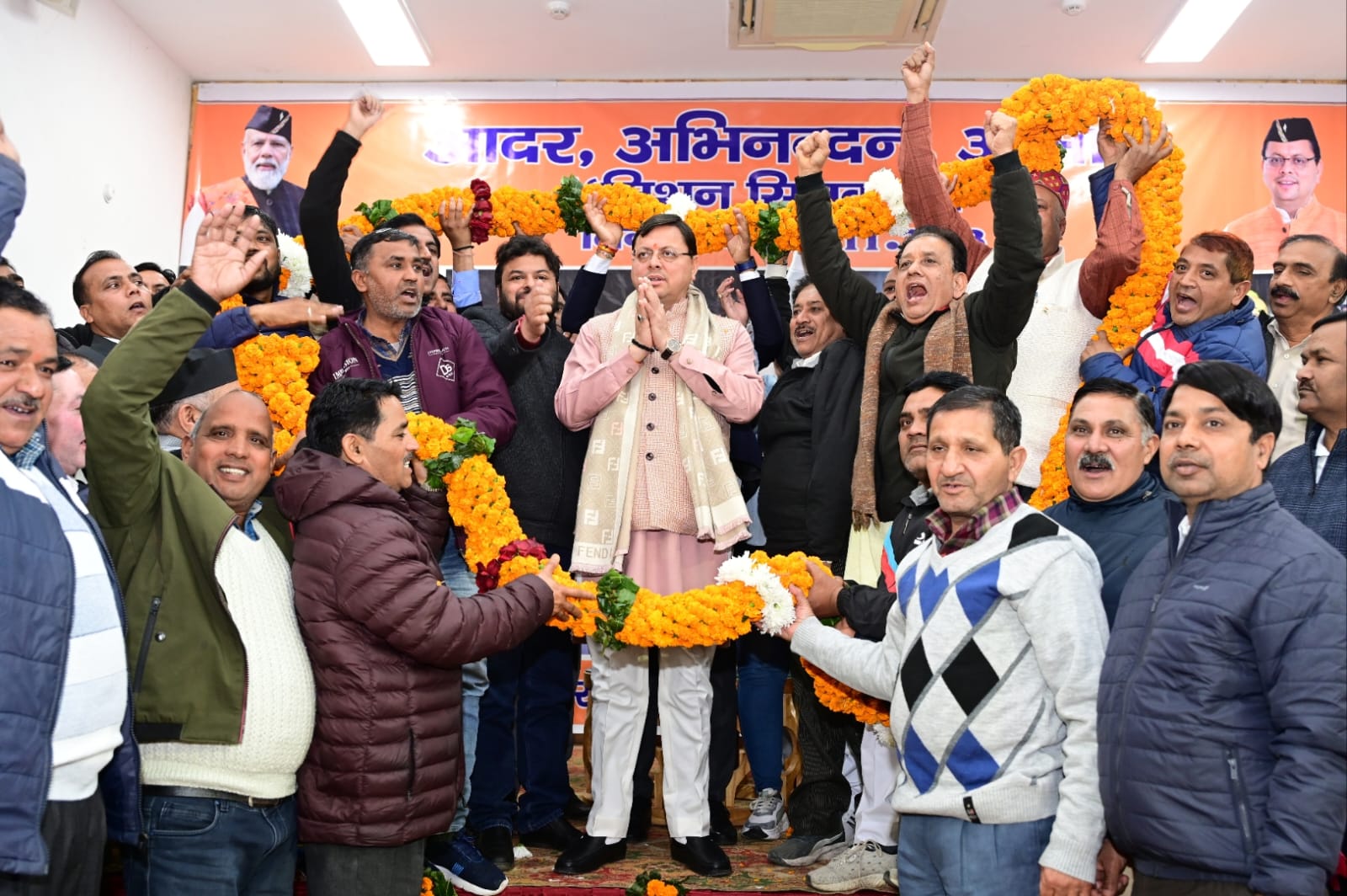 मुख्यमंत्री ने रेस्क्यू में लगे लोगों का लगातार मनोबल बढ़ाया। कल्याणकारी राज्य हर वर्ग के प्रति संवेदनशील होता है, इसका परिचय मुख्यमंत्री ने दिया