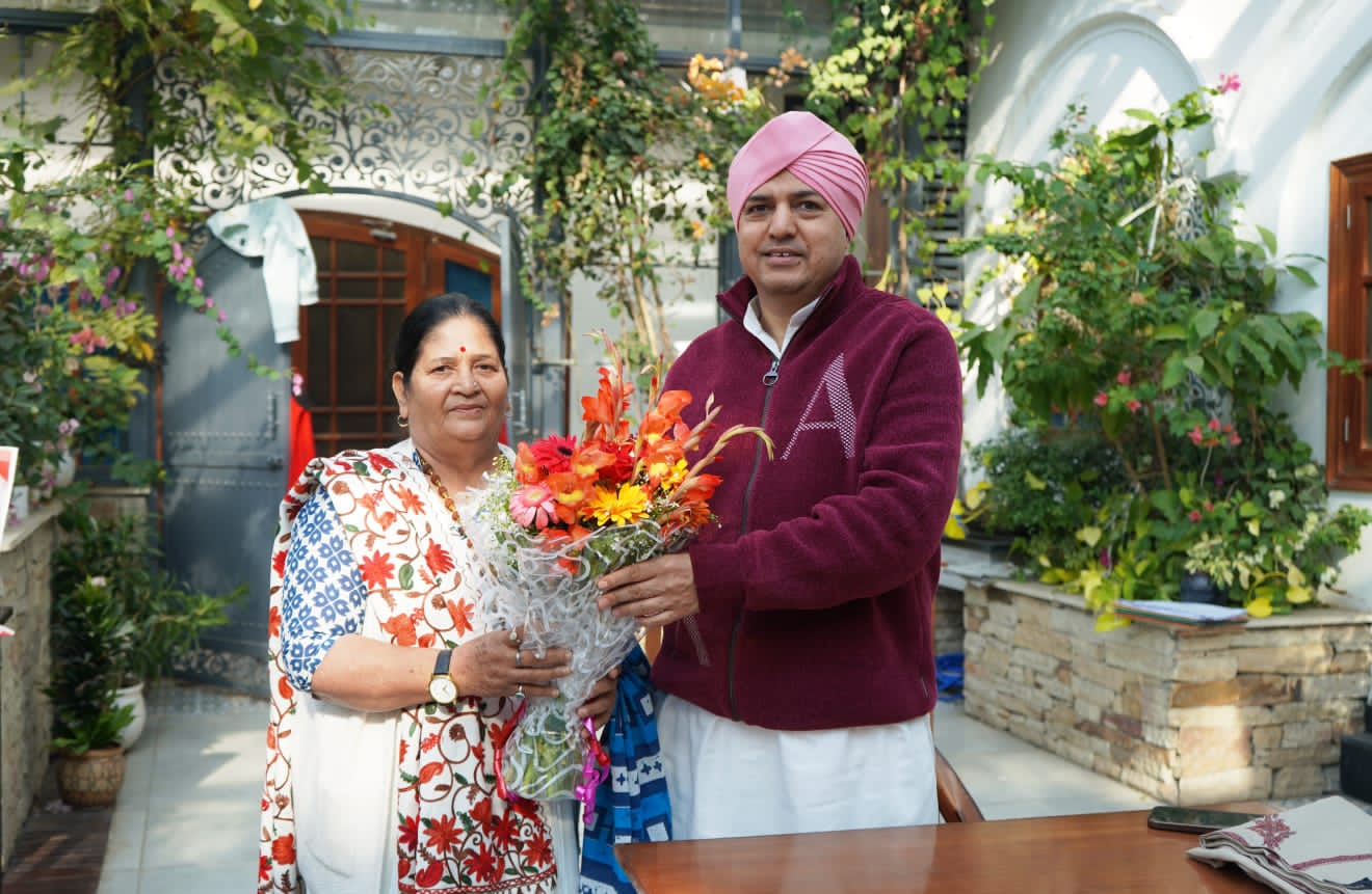 स्कूली शिक्षा, उच्च शिक्षा, मेडिकल शिक्षा एवम् स्वास्थ्य के क्षेत्र में किये जा रहे उल्लेखनीय कार्यों के लिए महाराज जी बधाई दी गई