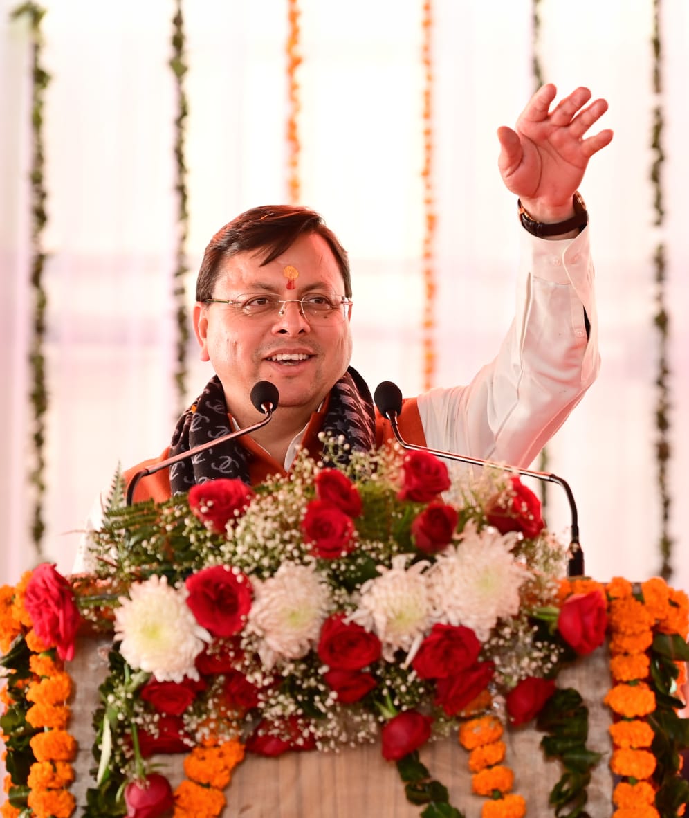 धामी आमजन के मध्य यूं ही इतने लोकप्रिय नहीं,दरअसल, धामी की सादगीभरी जीवनशैली उन्हें हर किसी से कनेक्ट करती है