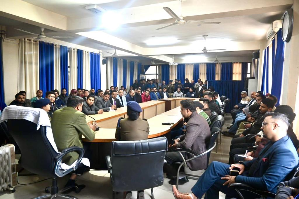 सुरक्षा हेतु किये जा रहे प्रबंधों के विषय में मांगे सुझाव दिये निर्देश।