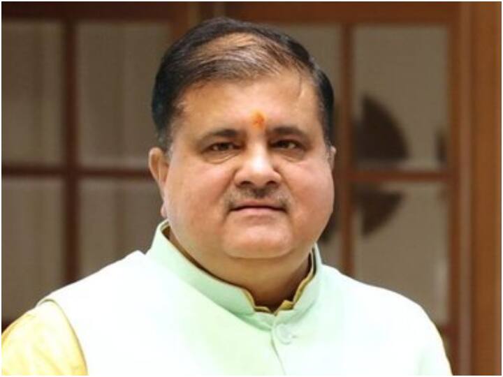 प्रदेश कांग्रेस नेताओं को भट्ट की सलाह आलाकमान का हुकुम बजाने के बजाय थोड़ा देवभूमि की भावनाओं के प्रति दायित्व का भी निर्वहन भी करें ताकि सर्वसम्मति से यूसीसी लागू करने वाला उत्तराखंड पहला राज्य बने