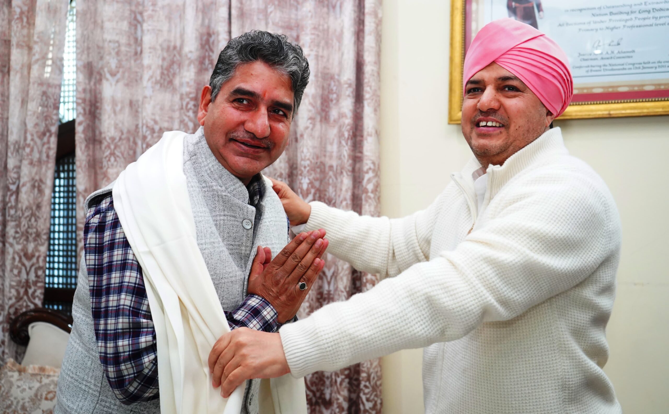 श्रीमहंत देवेन्द्र दास जी महाराज ने मेरी योजना पुस्तक के लिए कार्यक्रम क्रियान्वयन विभाग, उत्तराखण्ड शासन को हार्दिक बधाई दी