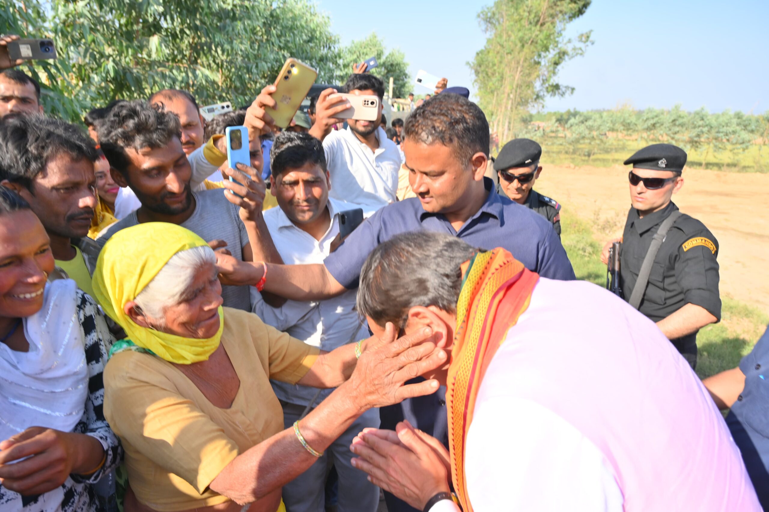 आयुष्मान योजना, प्रधानमंत्री आवास योजना, किसान सम्मान निधि से गरीबों का कल्याण हुआ है। गरीबों का दु:ख दर्द भारत मां के लाल प्रधानमंत्री मोदी जी ने ही समझा है:धामी