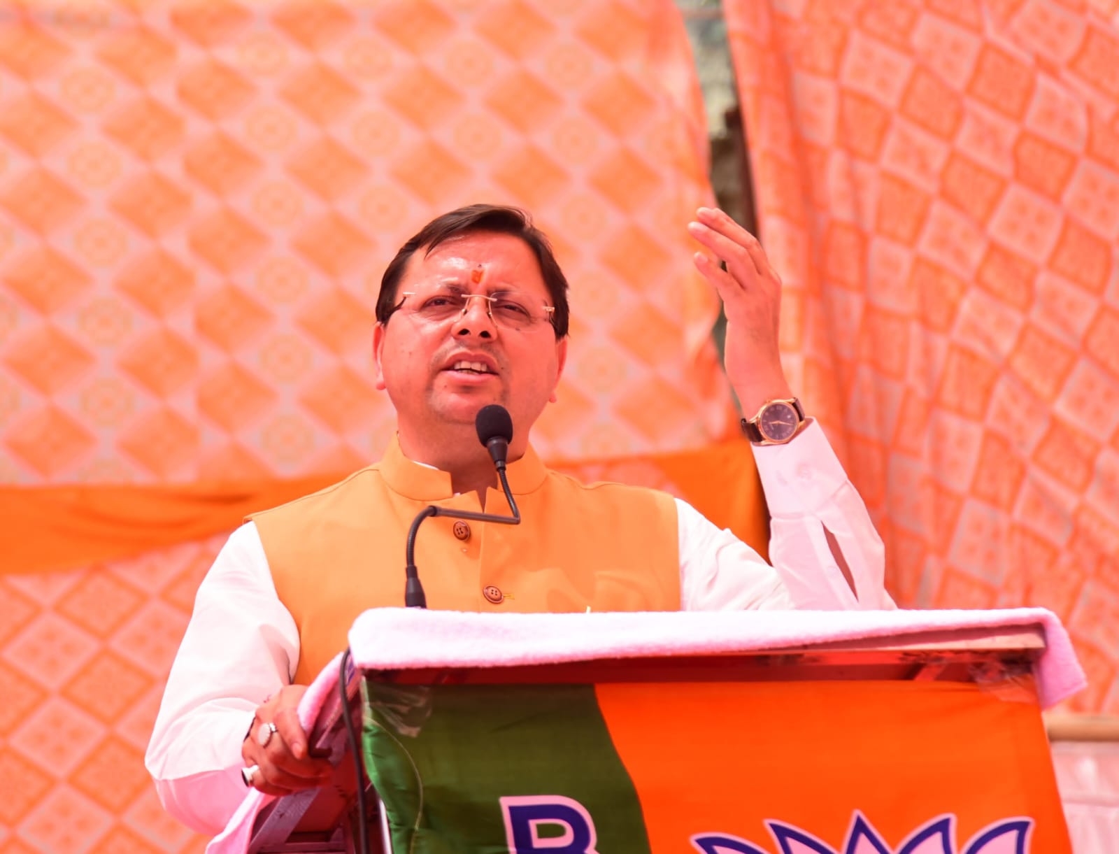 मुख्यमंत्री ने कहा कि चारधाम के अलावा मानसखंड, आदिकैलाश, पूर्णागिरि जैसे धामों में भी तीर्थयात्रियों की संख्या में इजाफा हुआ है।   
