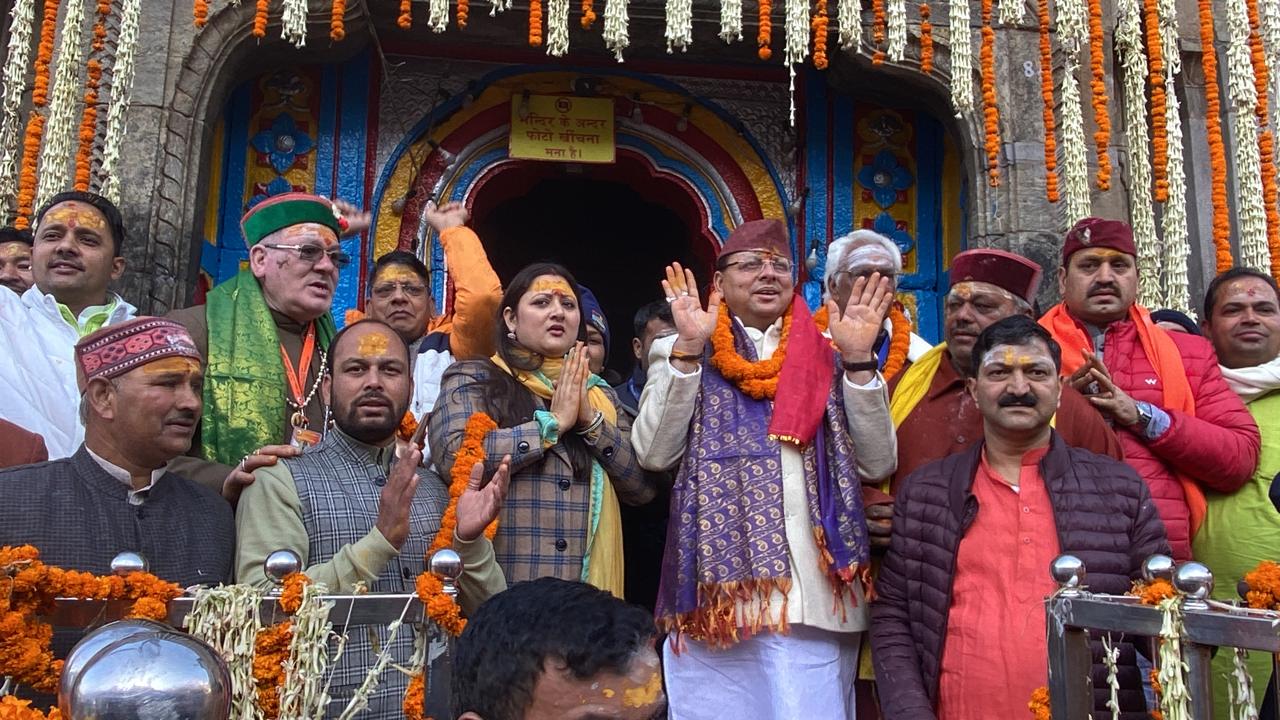 इस बार चारधाम यात्रा नया कीर्तिमान बनायेगी प्रदेश सरकार तीर्थयात्रियों की सुविधा हेतु प्रतिबद्ध है:धामी