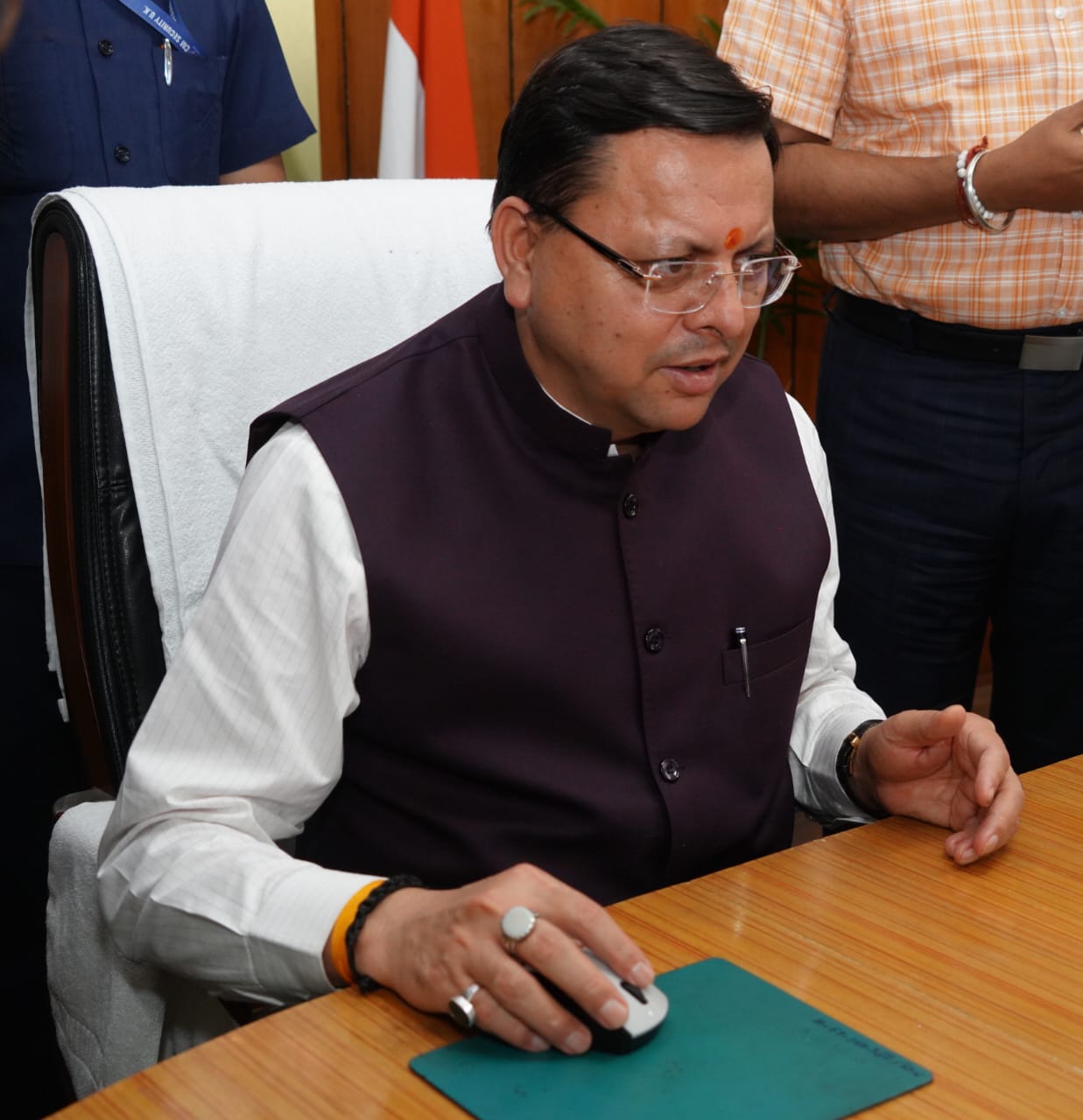 धामी ने कहा कि प्रधानमंत्री ने “हाउस ऑफ़ हिमालयाज़” ब्रांड की लांचिंग की थी इस ब्रांड को लॉंच करने का उद्देश्य प्रदेश के स्थानीय उत्पादों को वैश्विक स्तर पर पहुँचाना है