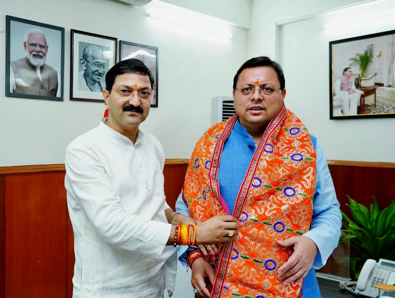 अस्थायी कार्मिकों के विनियमितीकरण से श्री बदरीनाथ -केदारनाथ यात्रा व्यवस्था भी सुदृढ़ होगी तथा कर्मचारियों का भविष्य भी मुख्य मंत्री जी की घोषणा के बाद सुरक्षित हो गया है। वही अस्थायी कार्मिकों में भी खुशी की लहर है