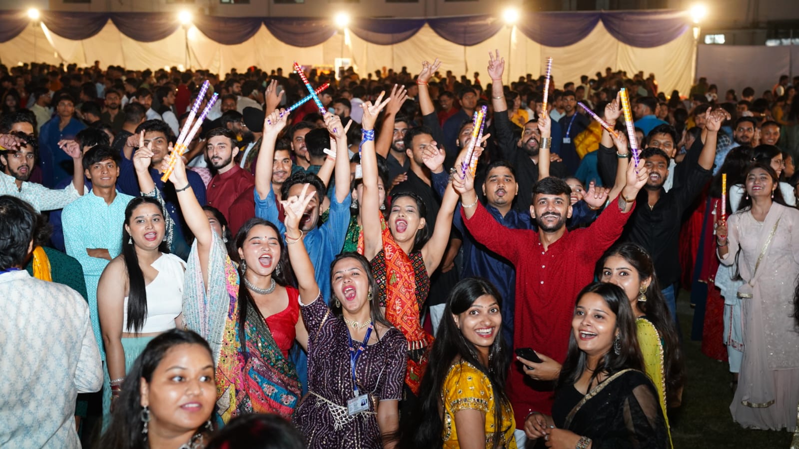 एसजीआरआरयू में नवरंग  डांडिया 2.0 की धूम   