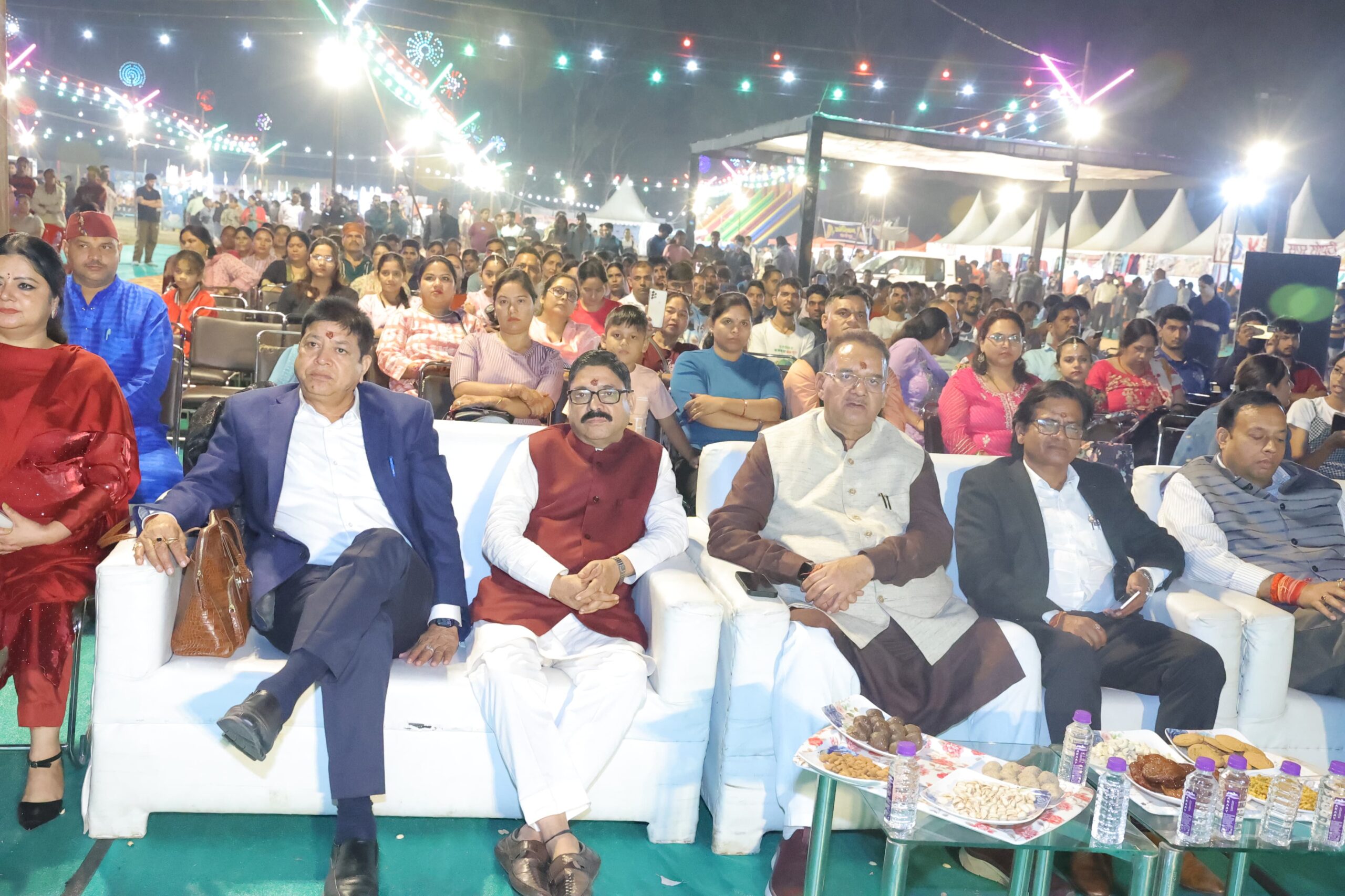 आयोजकों को आयोजन के लिए कैबिनेट मंत्री गणेश जोशी ने बधाई एवं शुभकामनाएं भी दीं