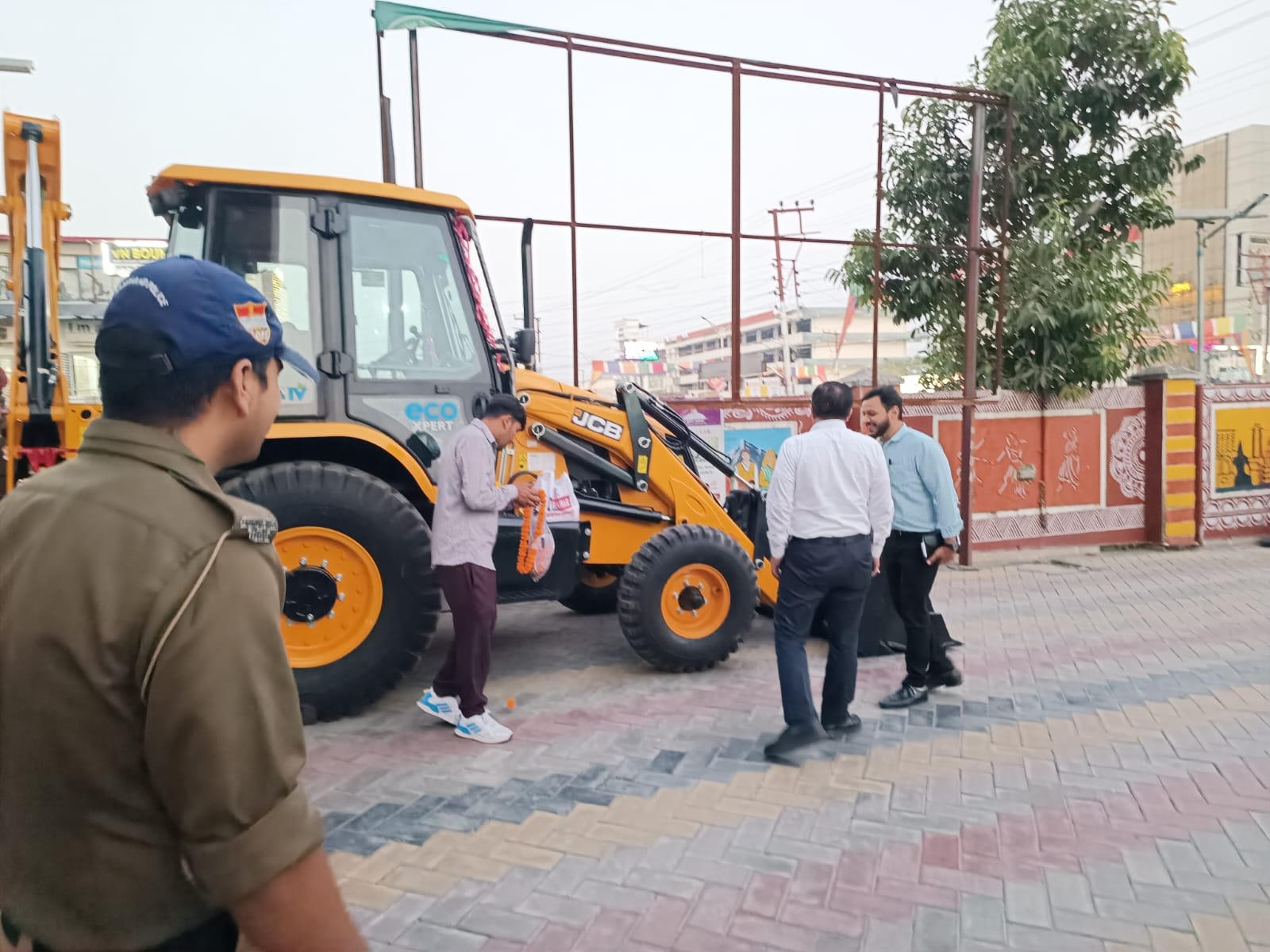 एमडीडीए अब और तेजी से करेगा अवैध प्लाटिंग या अन्य ध्वस्तीकरण की करवाई.. स्वयं की खरीद ली जेसीबी