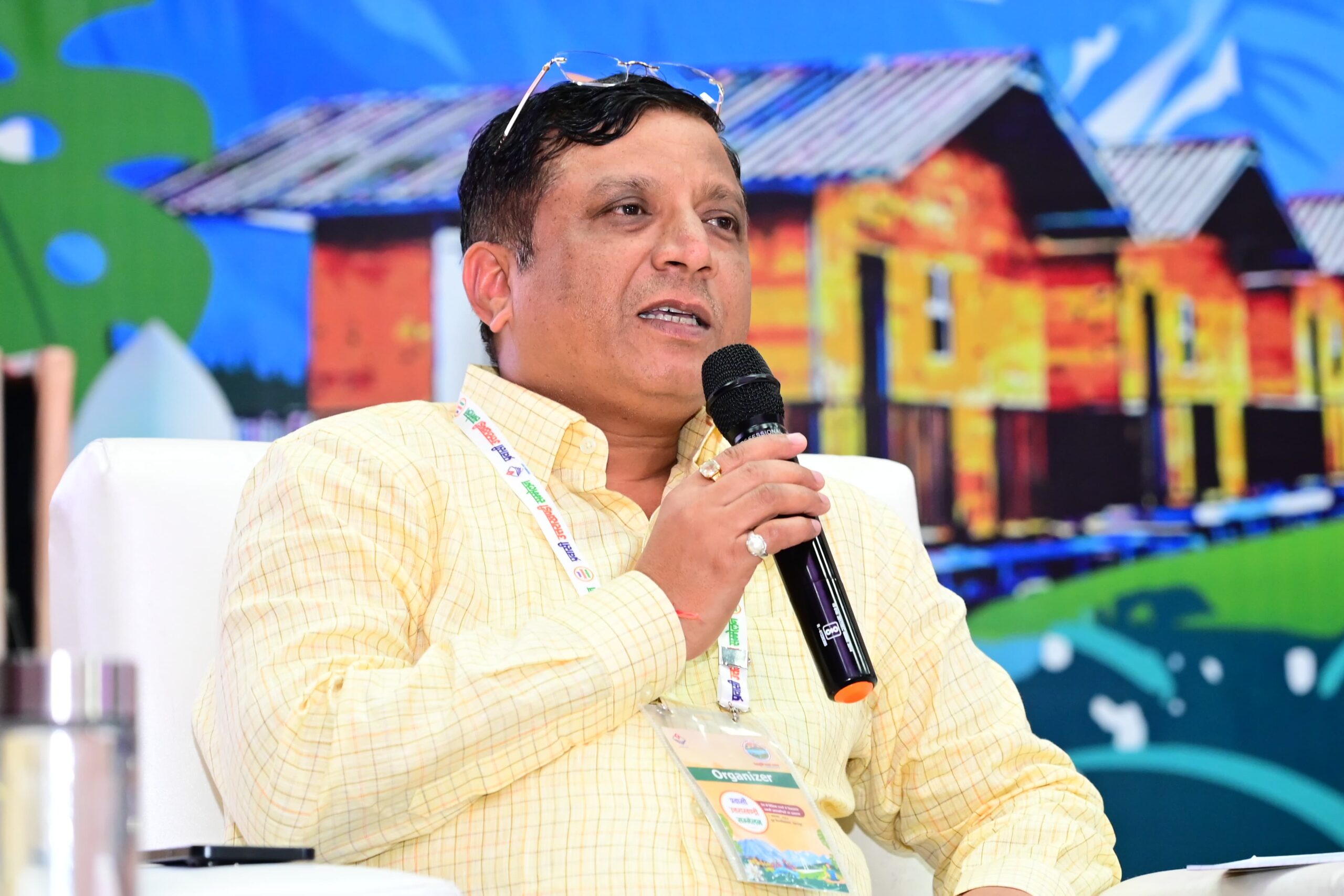 राज्य में कई आकर्षक फिल्म शूटिंग स्थल हैं, जो देश और दुनिया के फिल्म निर्माताओं को आकर्षित कर सकते हैं: बंशीधर तिवारी