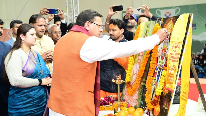 मुख्यमंत्री ने चकरपुर स्टेडियम में बॉक्सिंग छात्रावास बनाने की घोषणा की