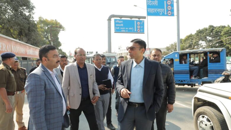 आईएसबीटी प्लाईओवर पर साइनेज, रिफ्लेक्टर, डिवाईडर सम्पूर्ण सुरक्षा इंतजाम के साथ जनमानस को किया जाएगा विधिवत् समर्पित उद्घाटन की तैयारी तेज      