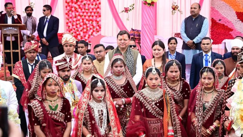 यह एक लघु भारत का स्वरूप लगता है, इसी भावना का उदाहरण यह सामूहिक विवाह भी है : धामी