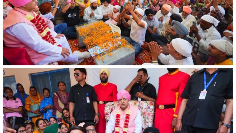 श्री गुरु महाराज जी की प्यारी संगतों के साथ नगर परिक्रमा में शामिल हुए दूनवासी   