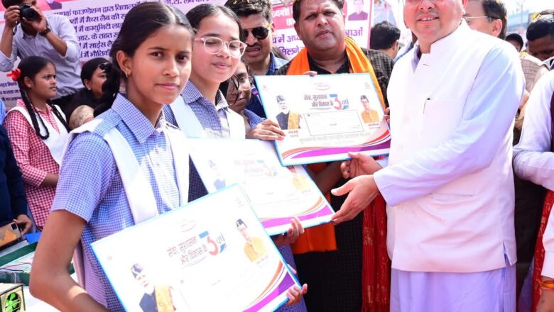 विद्यार्थियों को छात्रवृत्ति, 207 निशुल्क पैथोलॉजी जांच की सुविधा दी है   