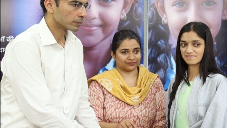 शिक्षा की अलख जगाती निर्बल वर्ग बालवाड़ी को डीएम ने दी 30 हज़ार की अतरिक्त सहायता, 