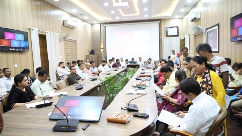जनता दरबार में चाय बागान उदियाबाग और गुडरीच विकासनगर में चाय काटकर कृषि कार्य किए जाने की शिकायत   