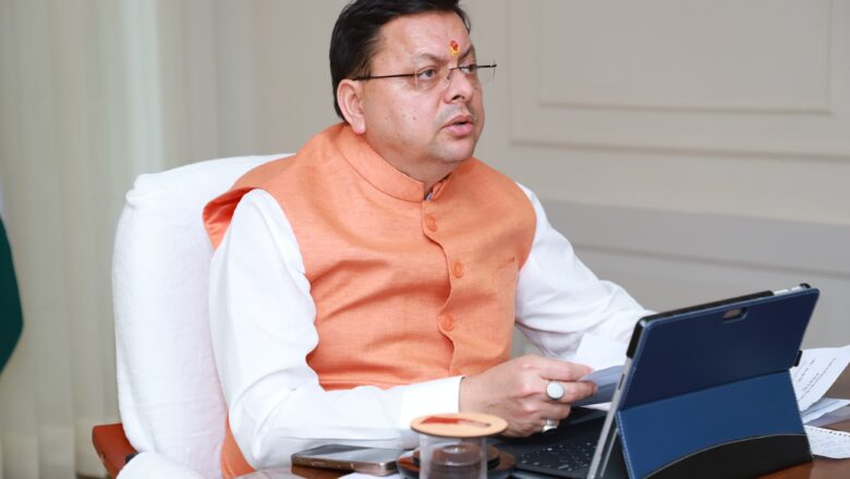 मुख्यमंत्री धामी ने यात्रा के पड़ाव पर श्रद्धालुओं को ठहरने की बेहतर व्यवस्थाओं के साथ ही भोजन और स्नान घरों की व्यवस्था के निर्देश दिये।