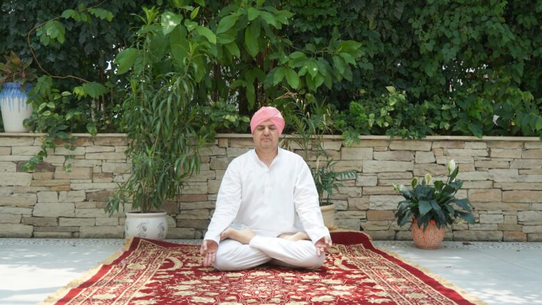 श्रीमहंत देवेन्द्र दास जी महाराज जी ने अन्तर्राष्ट्रीय योग दिवस पर देशवासियों को दी बधाई   