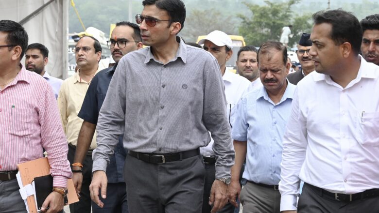जरूरत पर अतिरिक्त फंड देगा जिला प्रशासन, यात्रा हो व्यवस्थित जिलाधिकारी ने कहा