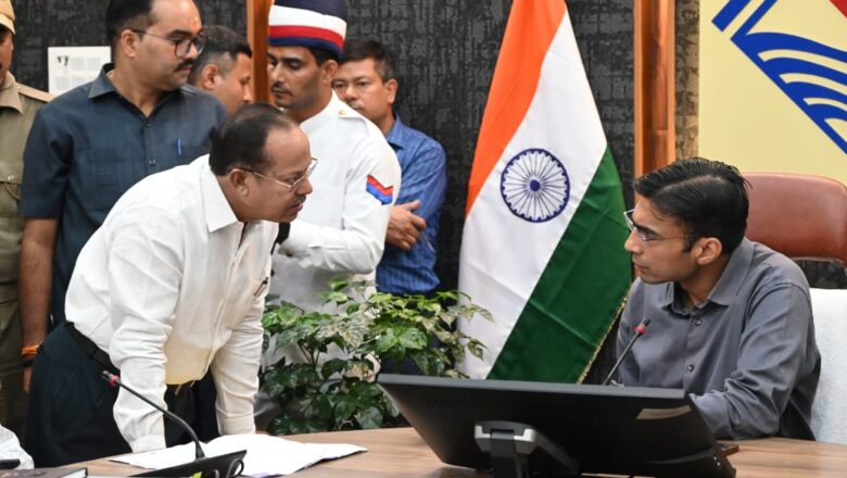 अम्बेडकर कालोनी में अतिक्रमण की शिकायत में लापरवाही बरतने पर XEN नगर निगम प्रतिदिन कलेक्ट्रेट भरेगी हाजिरी, अन्यथा 03 दिन में निस्तारण के निर्देश