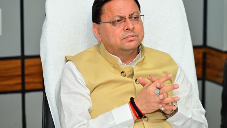 मुख्यमंत्री ने कहा कि प्रधान मंत्री तथा केंद्रीय गृहमंत्री द्वारा लगातार आपदा की स्थिति की जानकारी ली जा रही है तथा आपदा की इस स्थिति से निपटने के लिए हर संभव सहायता दिए जाने का आश्वाशन दिया है