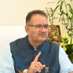 बरसात से क्षतिग्रस्त पुलों के कारण ग्रामीणों की आवागमन में बढ़ी परेशानी, मंत्री गणेश जोशी बोले – पुनर्निर्माण कार्य को तेज किया जाए