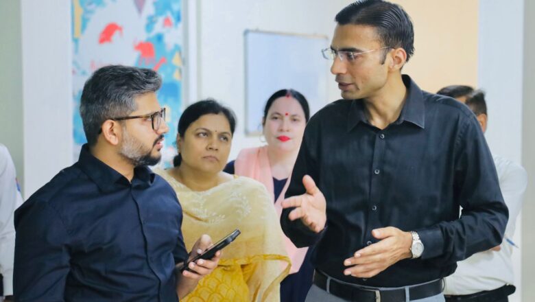 जिलाधिकारी ने साफ-सफाई एवं सुरक्षा पर विशेष ध्यान देने के निर्देश दिए। साथ ही, प्रशिक्षित स्टाफ द्वारा बच्चों की देखभाल सुनिश्चित करने पर बल दिया      