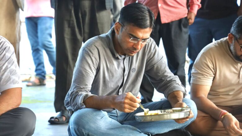 सहज, सरल, सशक्त – डीएम का अंदाज़ दिल को छू गया   