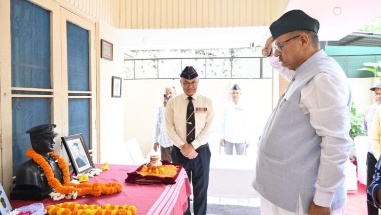 सैनिक कल्याण मंत्री ने बताया कि राज्य सरकार शहीदों और उनके परिजनों के लिए लगातार कल्याणकारी योजनाएं चला रही है   
