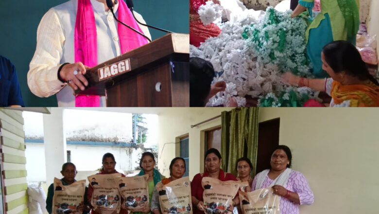 मुख्यमंत्री धामी की योजना से रायपुर ब्लॉक की 300 महिलाएं बन रहीं आर्थिक रूप से सशक्त         